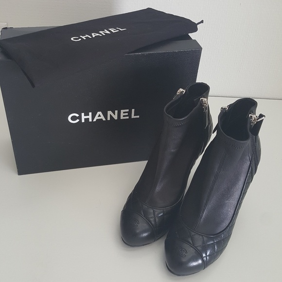 CHANEL Lambskin Ankle Bootie - Picture 4 of 7